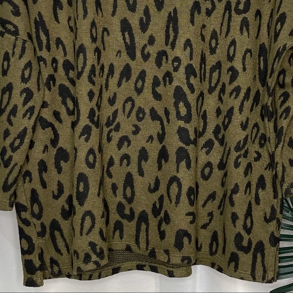 SOLD Seed Heritage Olive Green Ocelot Knit Top S - Picture 5 of 10